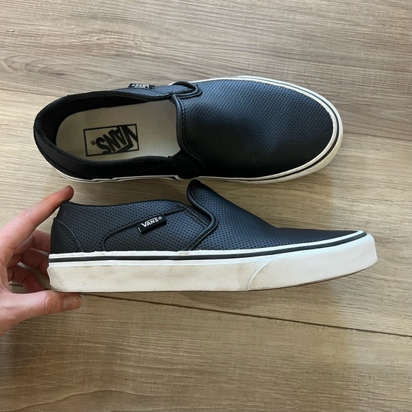 Vans - Black Perf Leather Slip On Sneakers - Size 8 Women’s - Picture 3 of 11